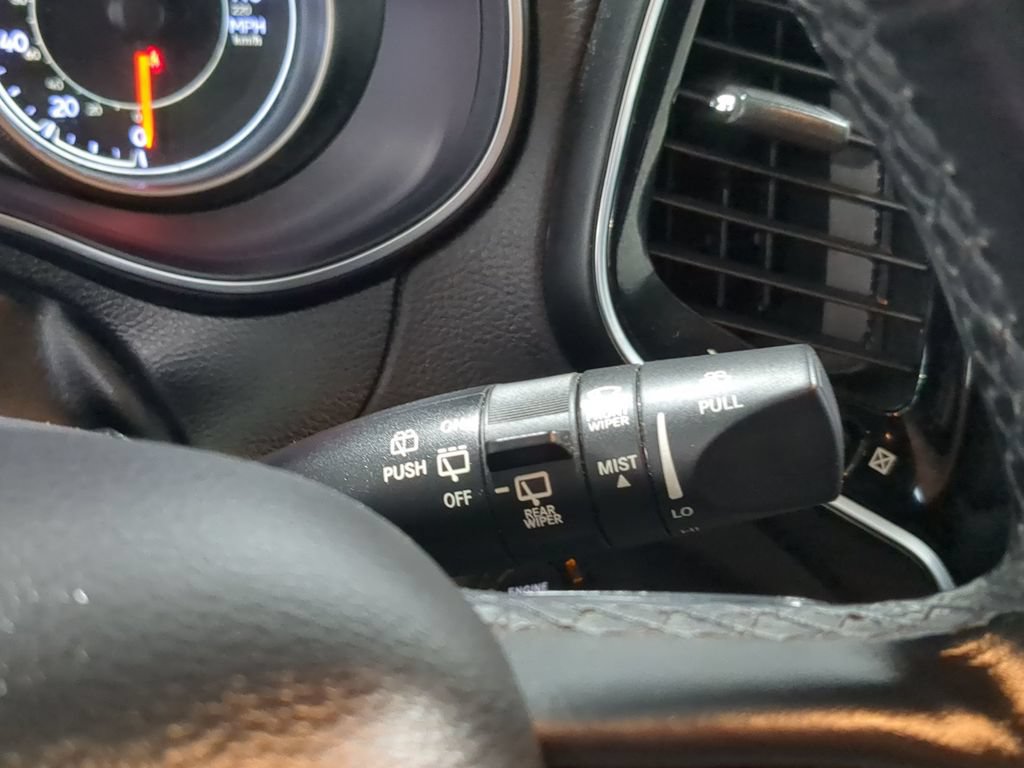 Used 2019 Jeep Cherokee Limited AWD/4WD image 31