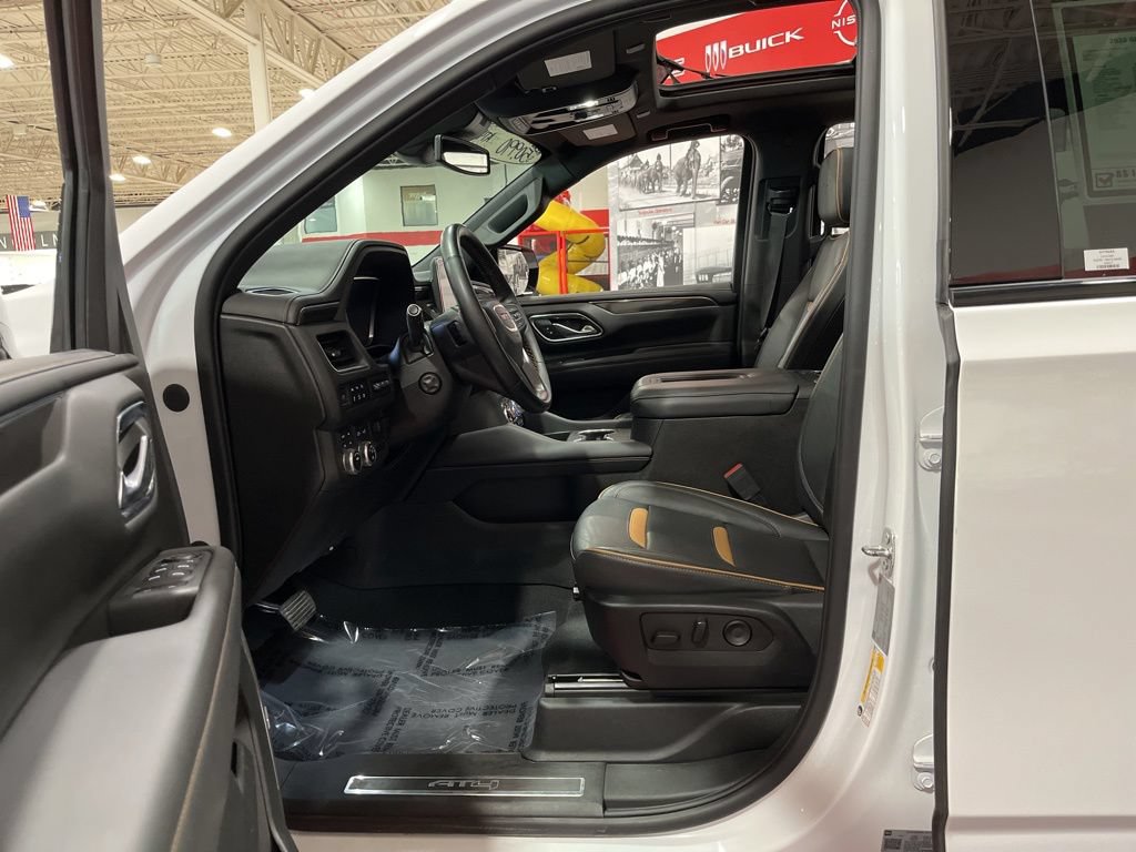 Certified 2023 GMC Yukon AT4 w/ Technology Package AWD/4WD image 10