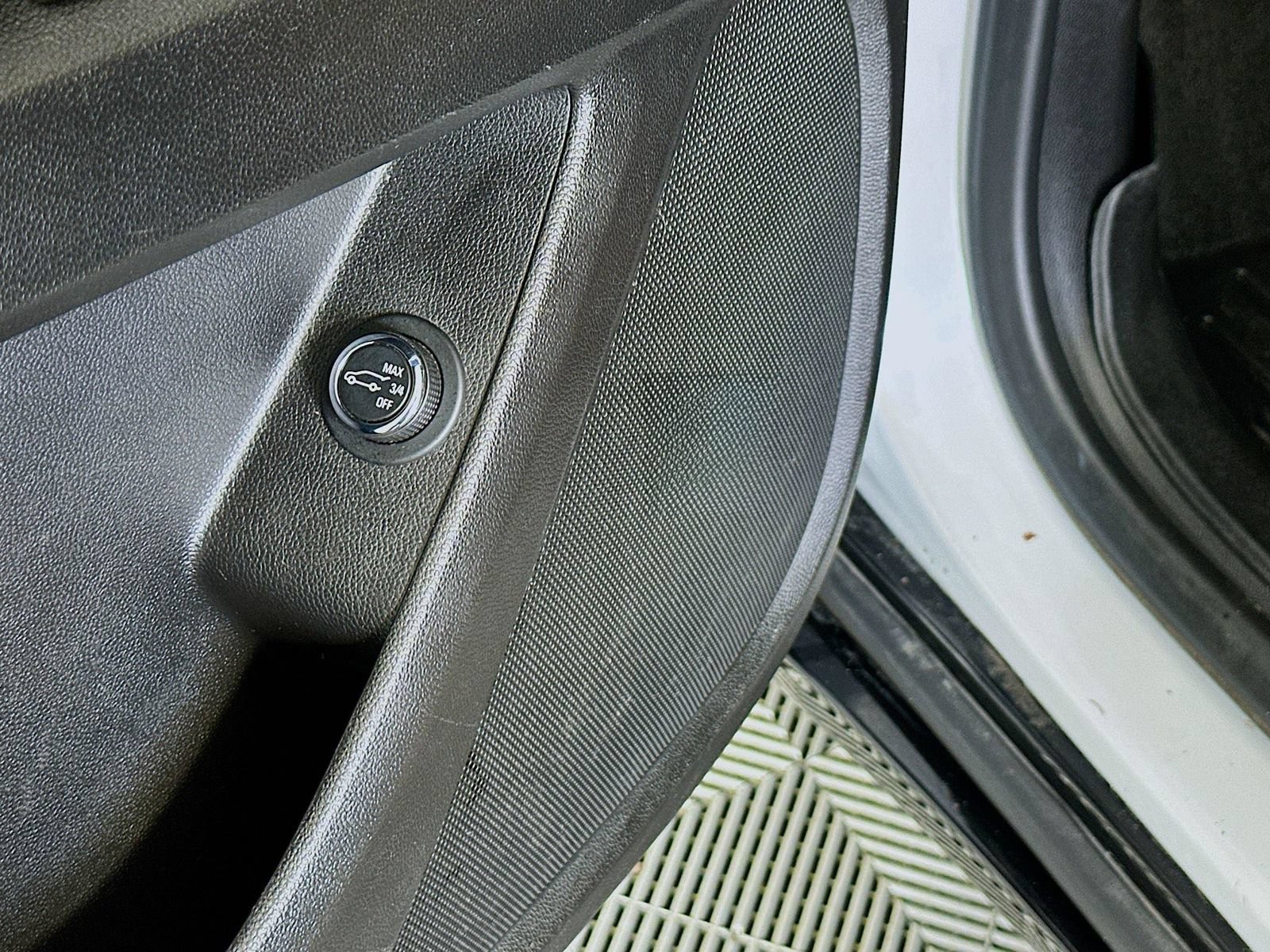 Used 2019 Chevrolet Traverse Premier w/ Redline Edition AWD/4WD image 19