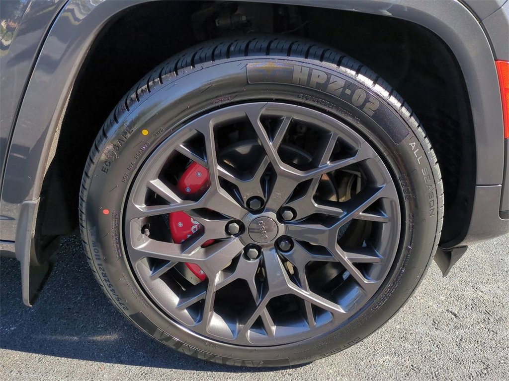 Used 2024 Jeep Grand Cherokee L Summit image 11