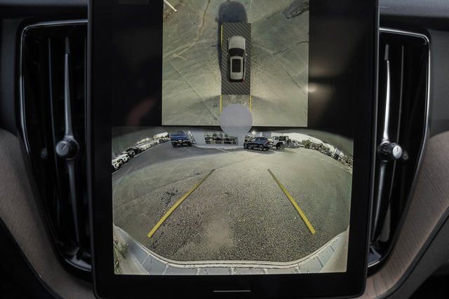 New 2026 Volvo XC60 B5 Plus w/ Protection Package Premier image 39