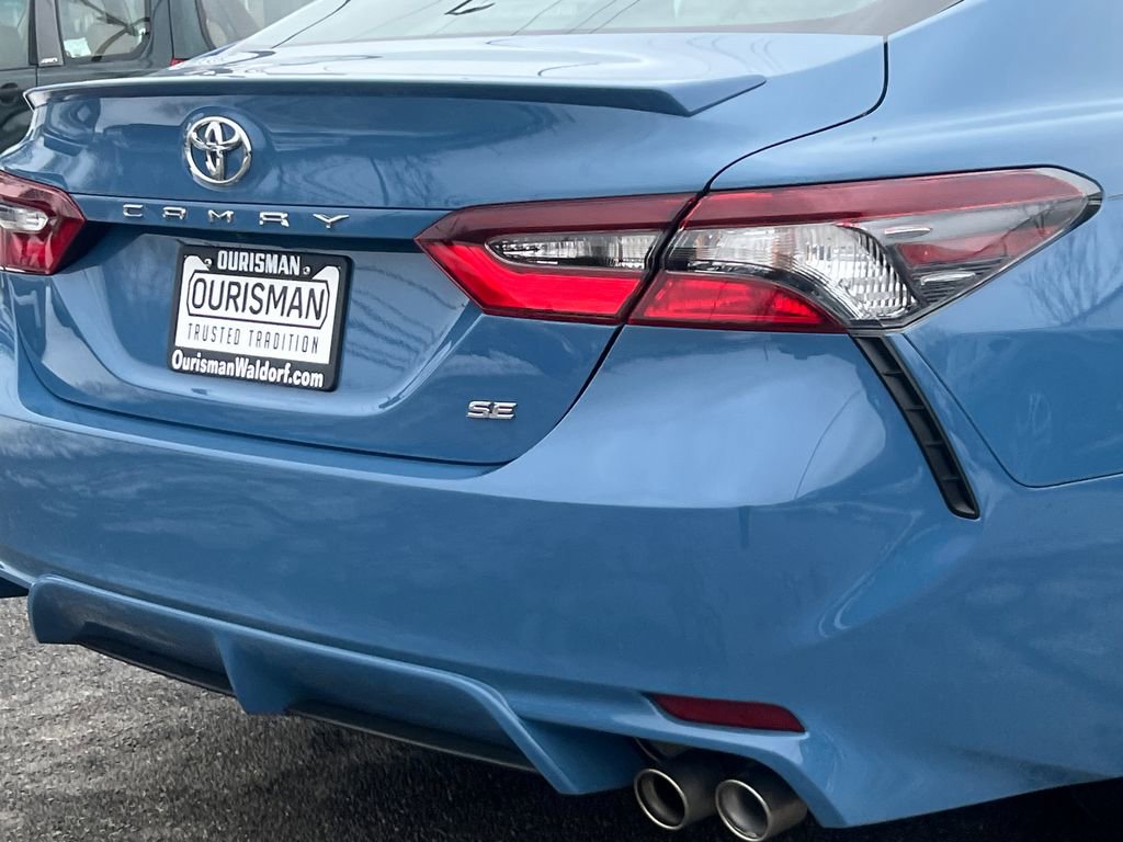 Used 2023 Toyota Camry SE image 6