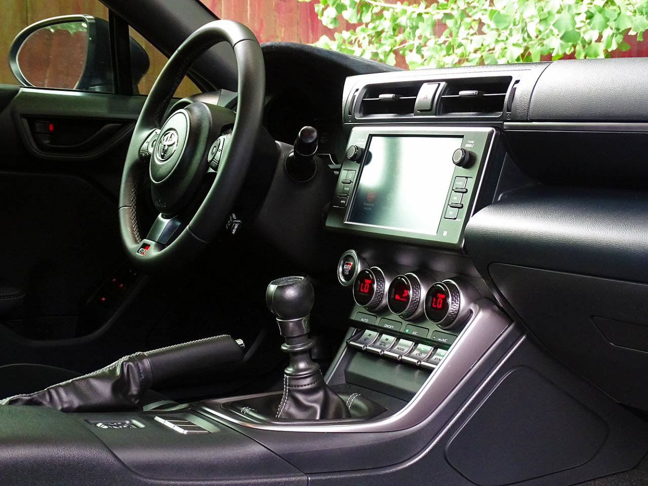 Used 2025 Toyota GR86 Premium w/ Performance Package RWD image 33