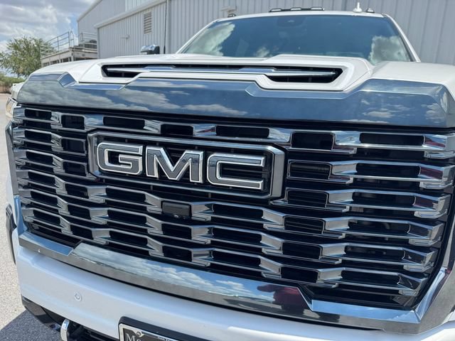 Used 2024 GMC Sierra 2500 Denali Ultimate w/ Max Trailering Package AWD/4WD image 43