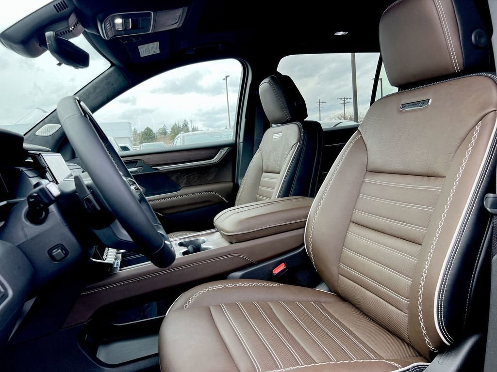 New 2026 GMC Acadia Denali Ultimate AWD/4WD image 17