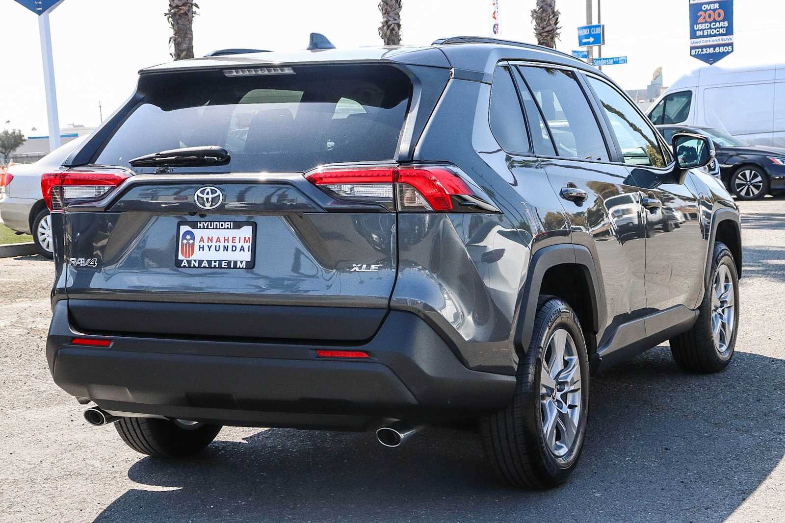 Used 2022 Toyota RAV4 XLE w/ Convenience Package FWD image 7