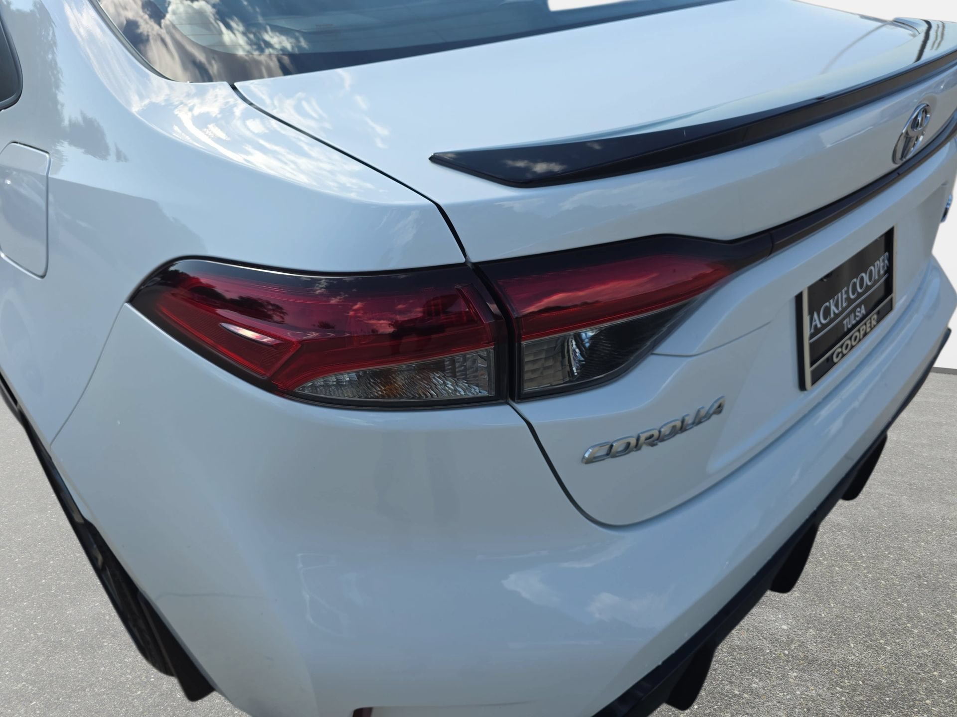 Used 2024 Toyota Corolla XSE FWD image 32