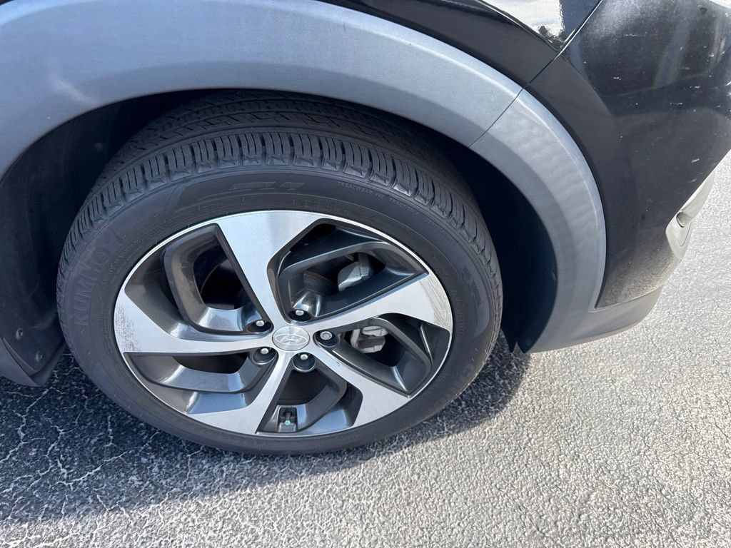 Used 2018 Hyundai Tucson Value FWD image 11