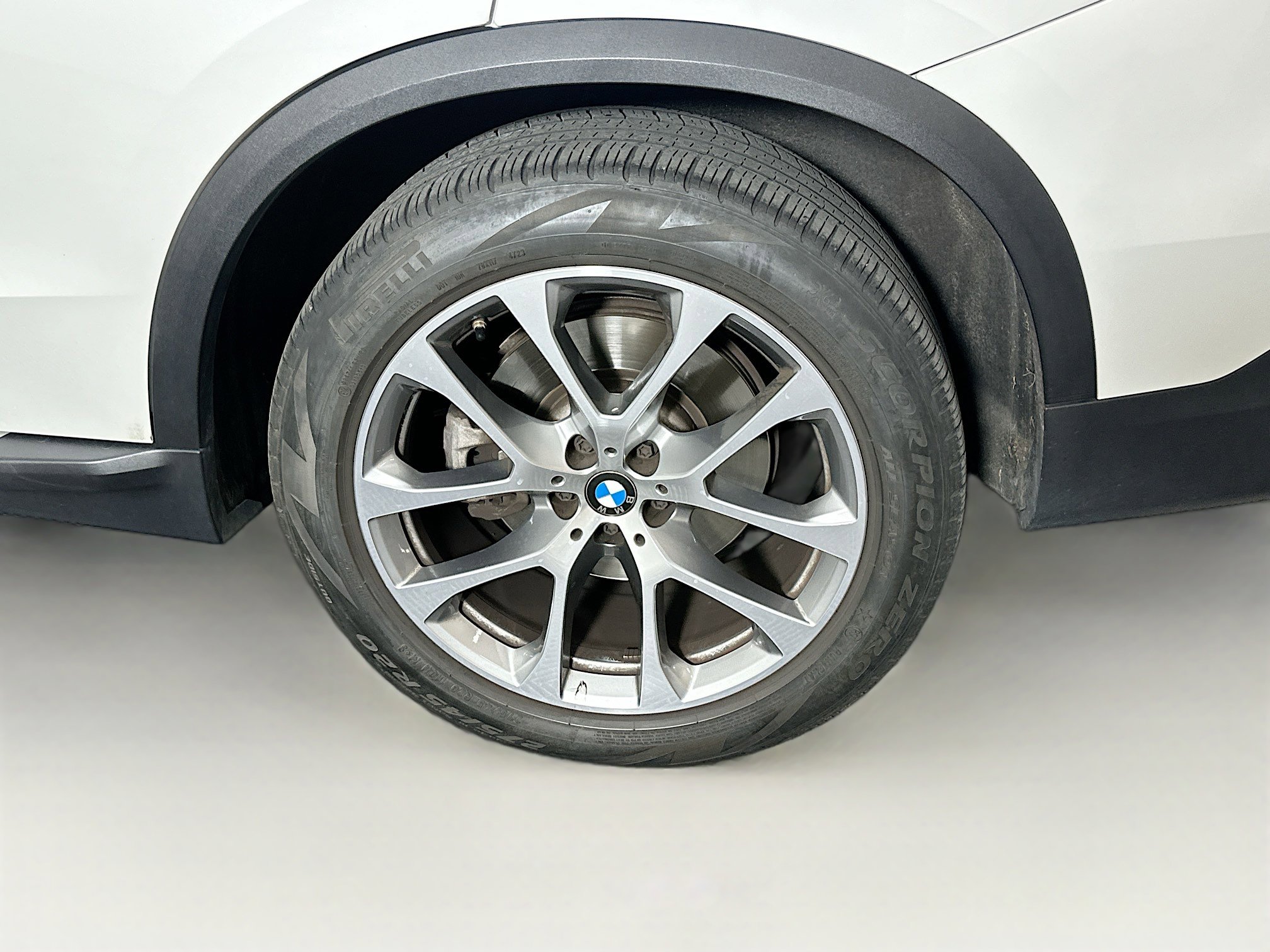 Used 2024 BMW X5 sDrive40i image 11