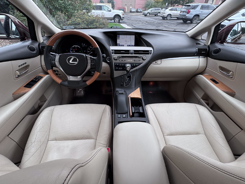 Used 2015 Lexus RX 450h AWD image 32