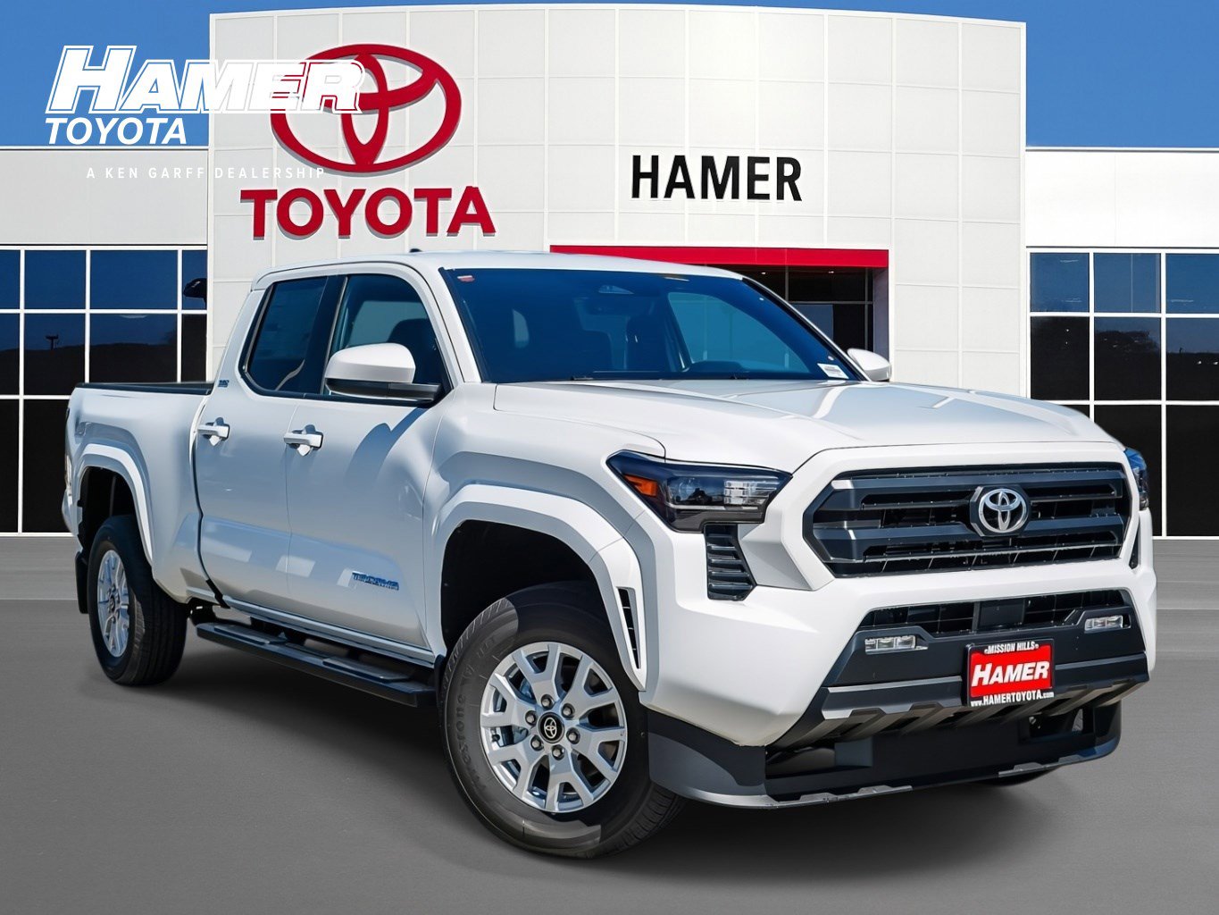 New 2025 Toyota Tacoma SR5