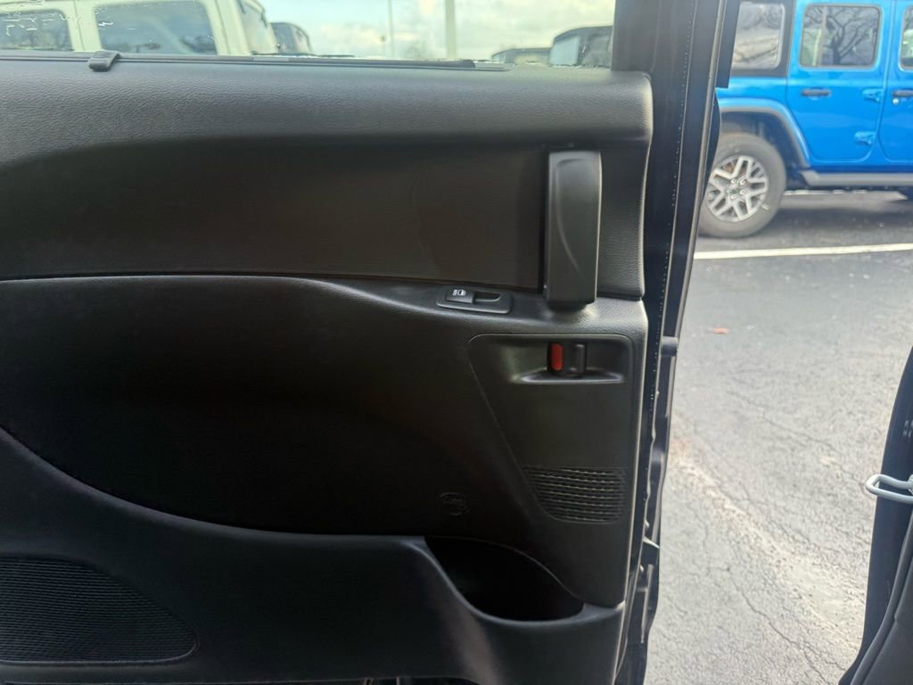 New 2025 Chrysler Pacifica Select image 42