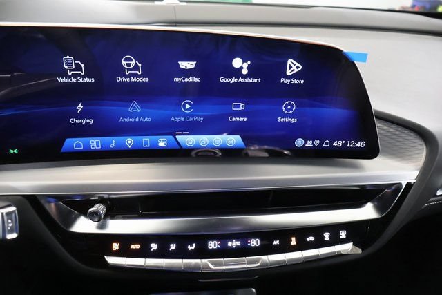 New 2026 Cadillac Lyriq Signature Luxury AWD/4WD image 18