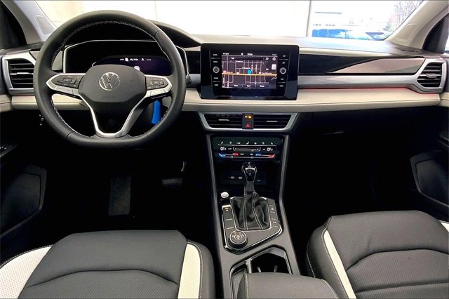 New 2026 Volkswagen Taos SEL image 6
