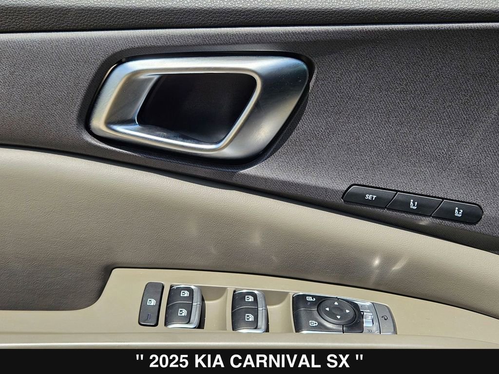 Used 2025 Kia Carnival SX FWD image 15