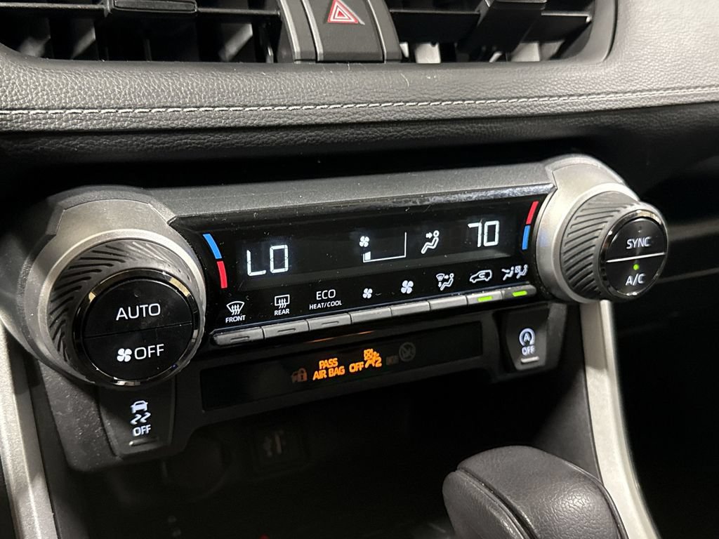 Used 2024 Toyota RAV4 XLE FWD image 16