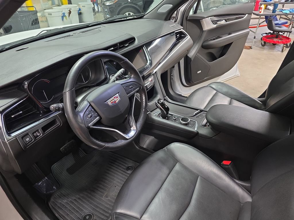 Certified 2021 Cadillac XT6 Premium Luxury image 18