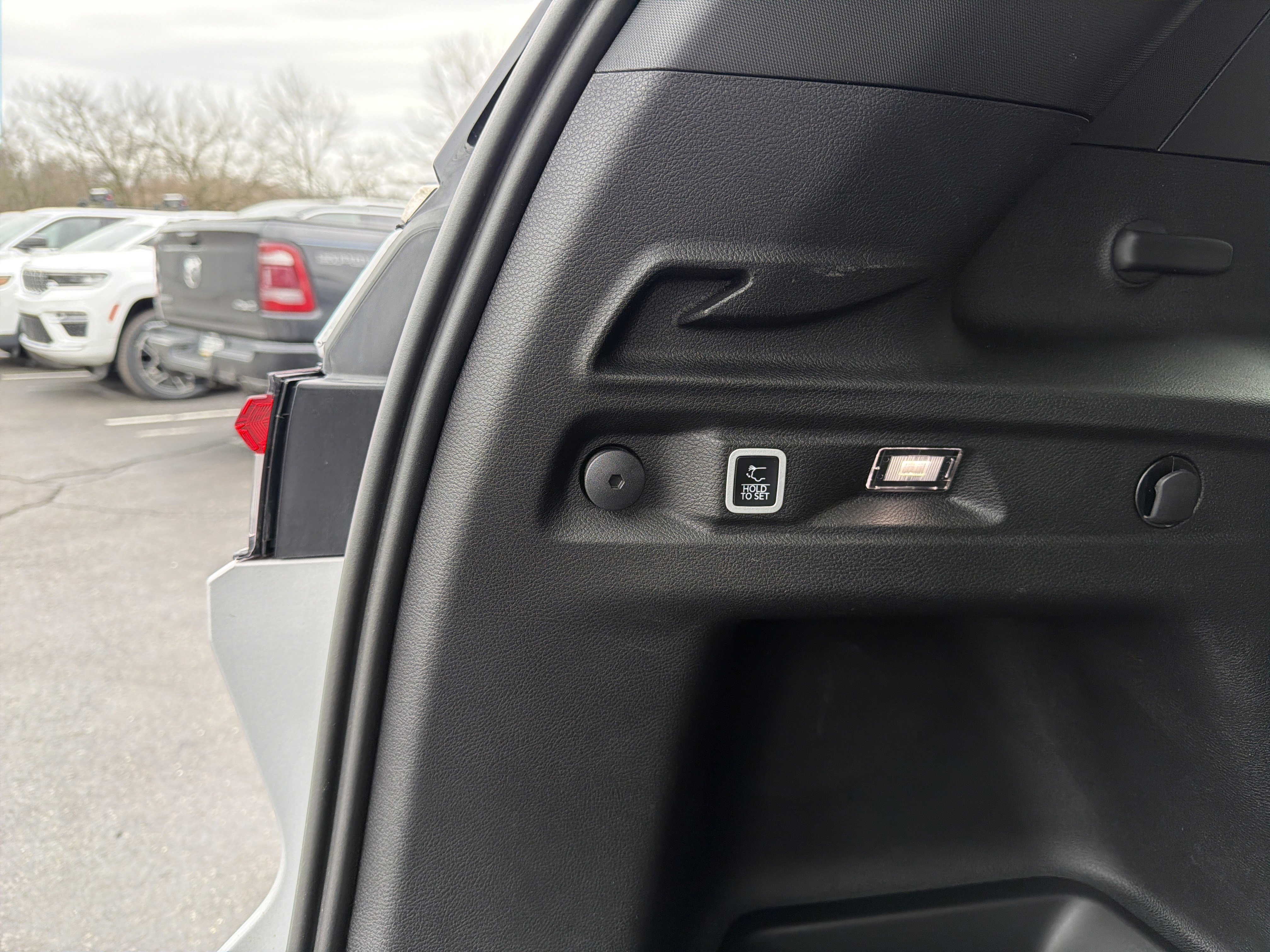 Certified 2025 Jeep Grand Cherokee L Limited w/ Luxury Tech Group II image 10