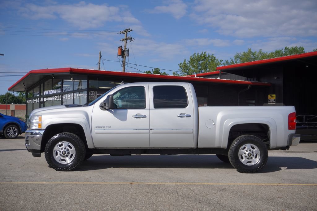 Used 2014 Chevrolet Silverado 3500 LT w/ Custom Sport Truck Package AWD/4WD image 4