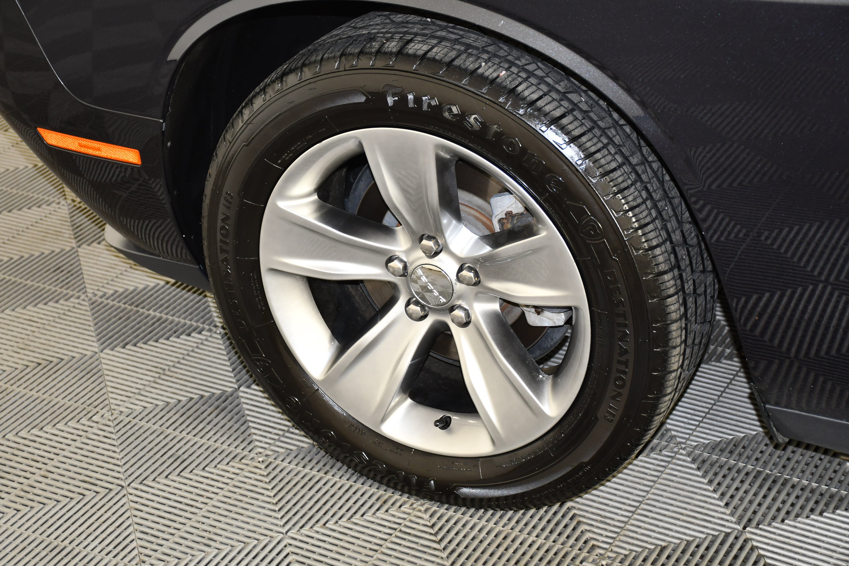 Used 2016 Dodge Challenger SXT RWD image 28