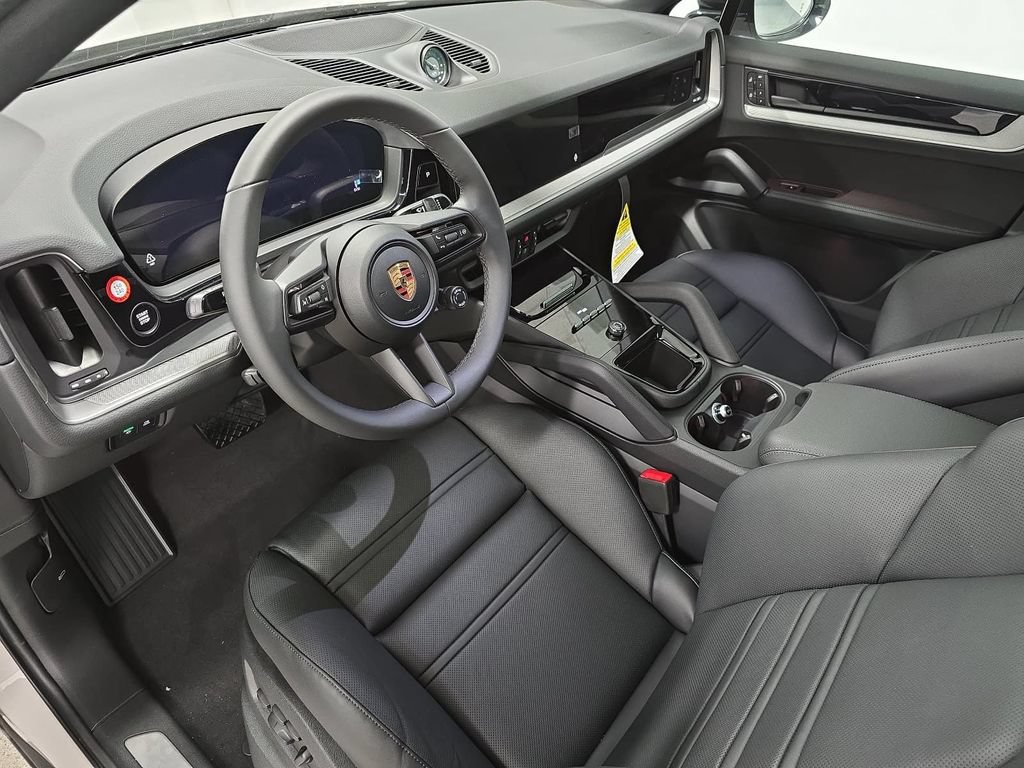 New 2026 Porsche Cayenne Coupe AWD/4WD image 4