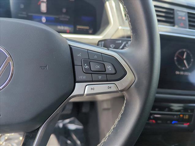 Used 2022 Volkswagen Tiguan SE FWD image 13