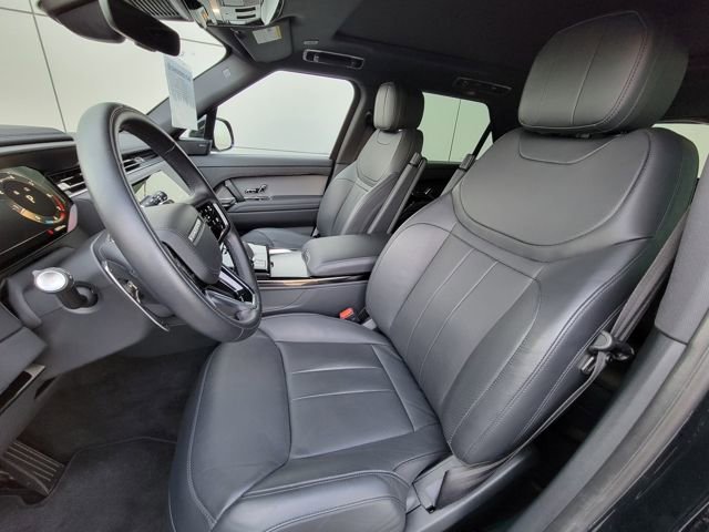 Used 2025 Land Rover Range Rover Sport SE image 22