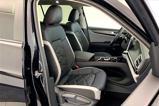 New 2026 Volkswagen Atlas Peak Edition image 9