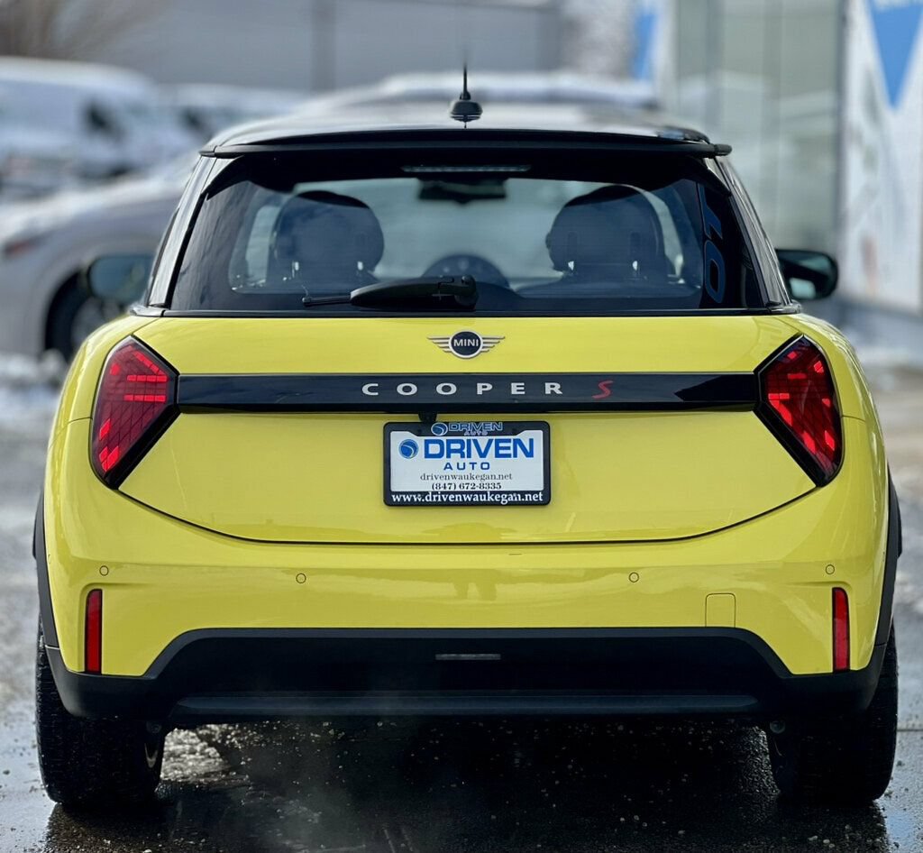 Used 2025 MINI Cooper S FWD image 4