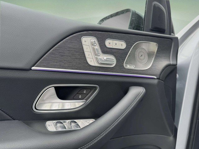 New 2026 Mercedes-Benz GLS 450 4MATIC image 13