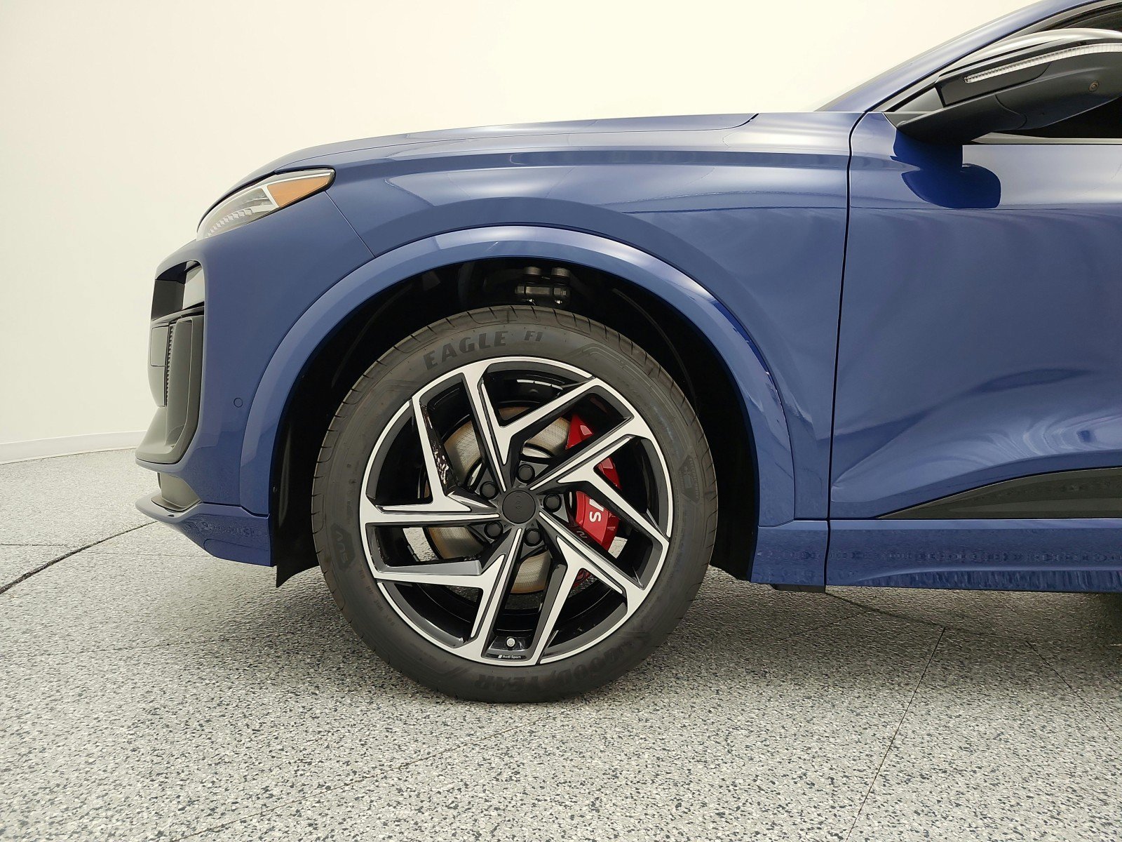 New 2027 Audi SQ6 e-tron Prestige AWD/4WD image 13