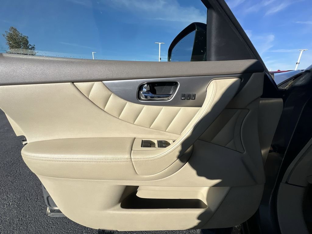 Used 2012 INFINITI FX35 Base w/ Premium Pkg image 23
