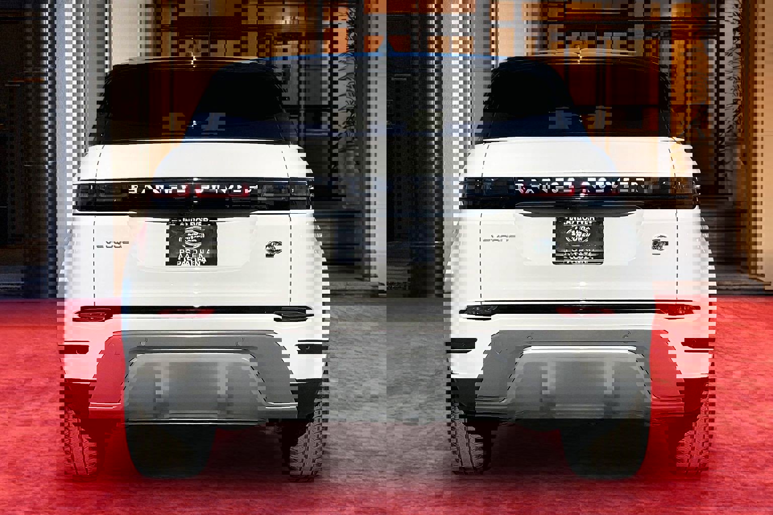 Used 2022 Land Rover Range Rover Evoque S image 4