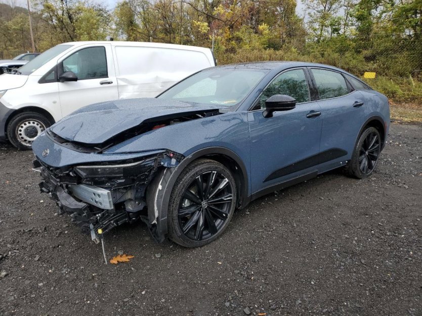 Used 2026 Toyota Crown XLE image 3