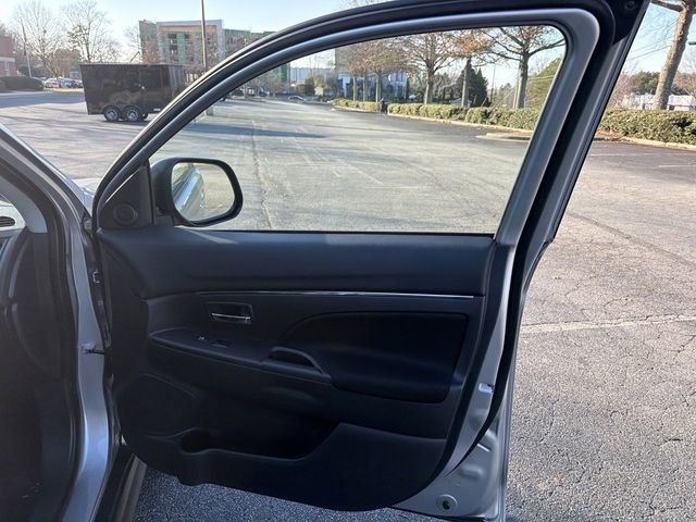 Used 2025 Mitsubishi Outlander Sport ES image 29