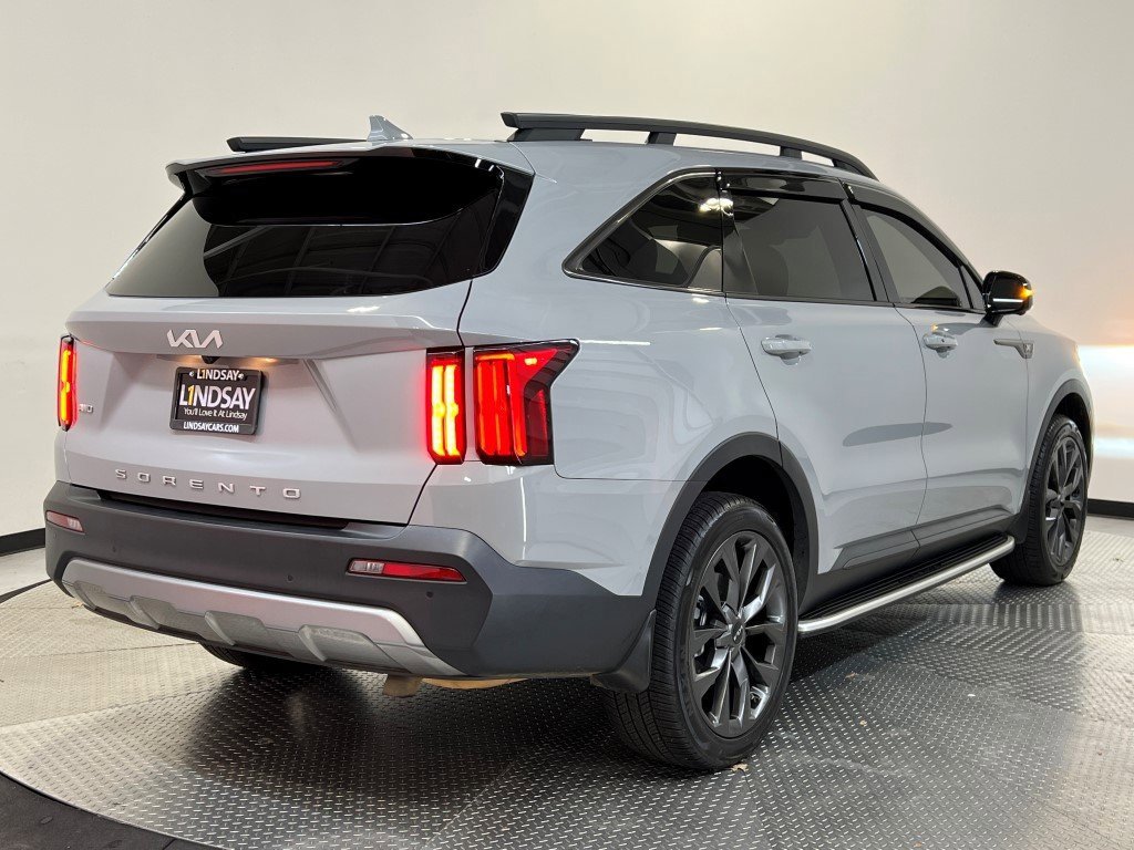 Used 2022 Kia Sorento SX Prestige w/ Rust Color Package image 7