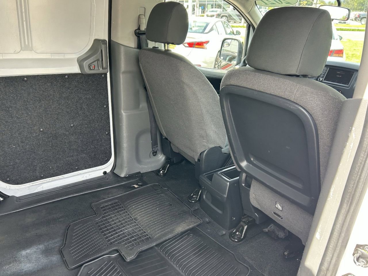 Used 2021 Nissan NV200 S w/ Back Door Glass Package FWD image 12