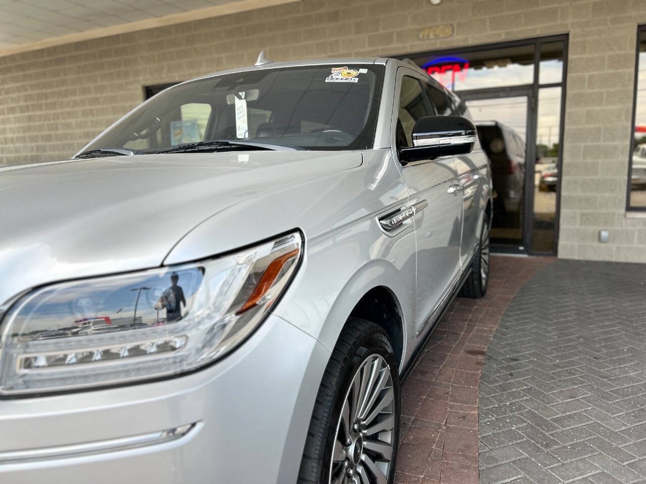 Used 2018 Lincoln Navigator L Reserve w/ Technology Package AWD/4WD image 26