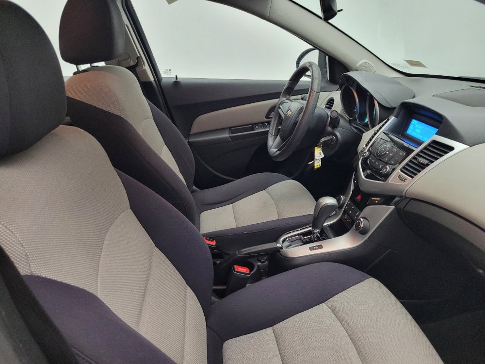 Used 2015 Chevrolet Cruze LS FWD image 21