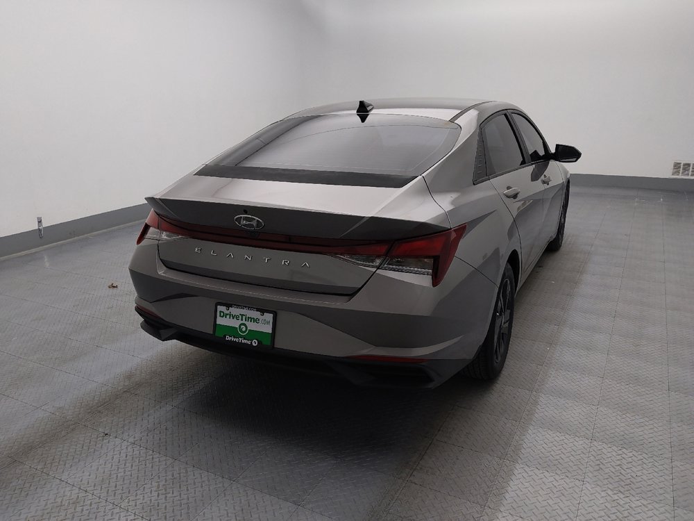 Used 2022 Hyundai Elantra SEL w/ Convenience Package image 7