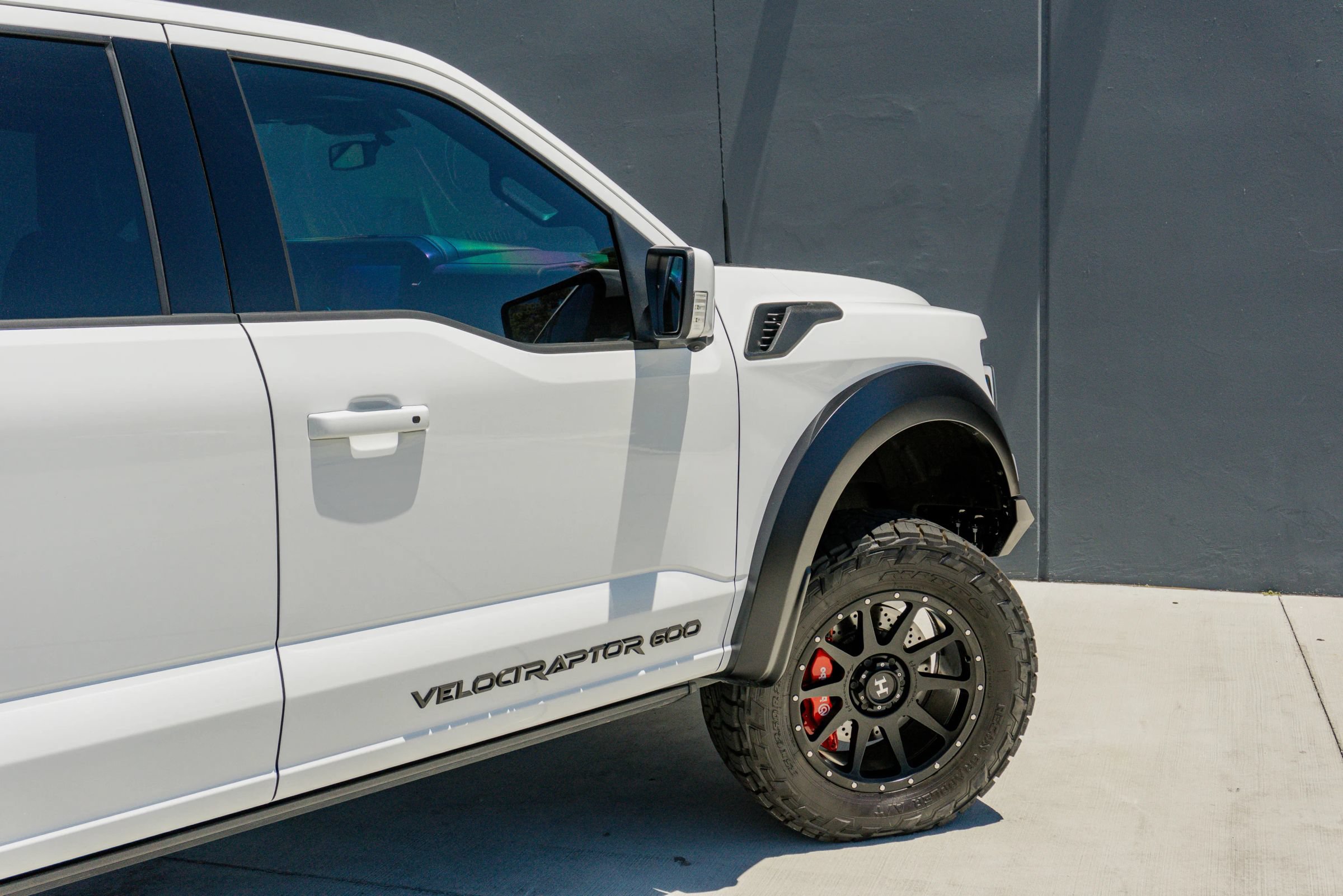 Used 2025 Ford F150 Raptor AWD/4WD image 51