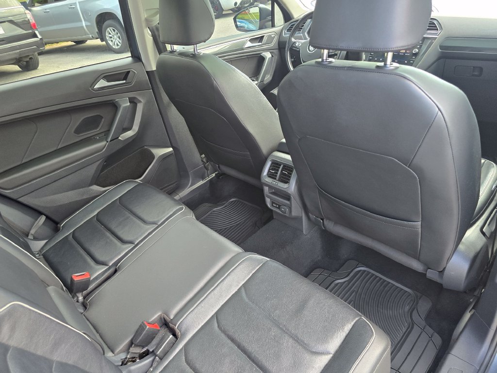 Used 2019 Volkswagen Tiguan SEL Premium AWD/4WD image 28