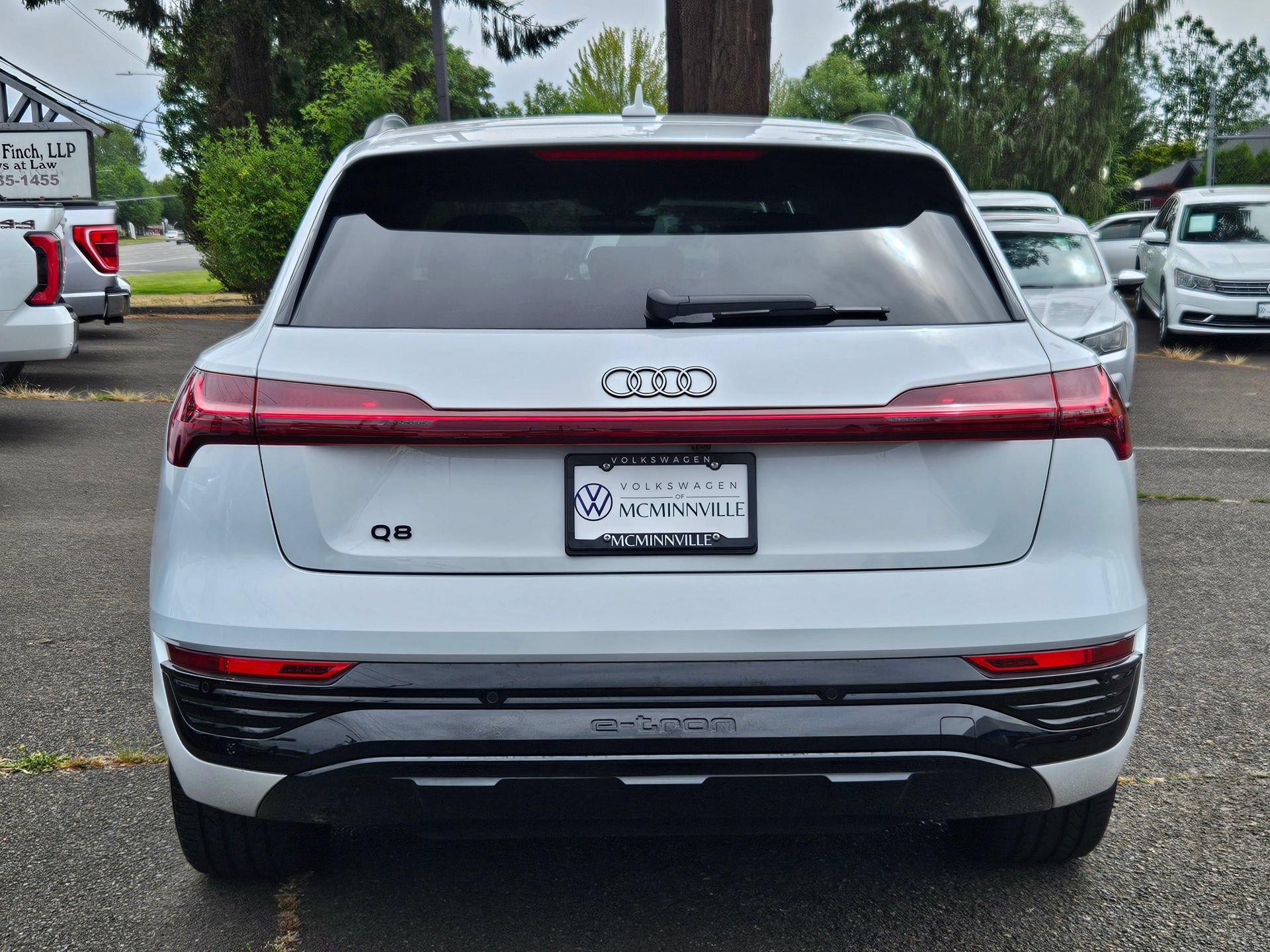 Used 2024 Audi Q8 e-tron Premium Plus w/ Premium Plus Package AWD/4WD image 4