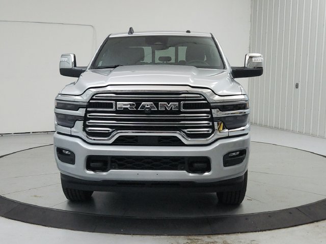 New 2026 RAM 2500 Laramie AWD/4WD image 3