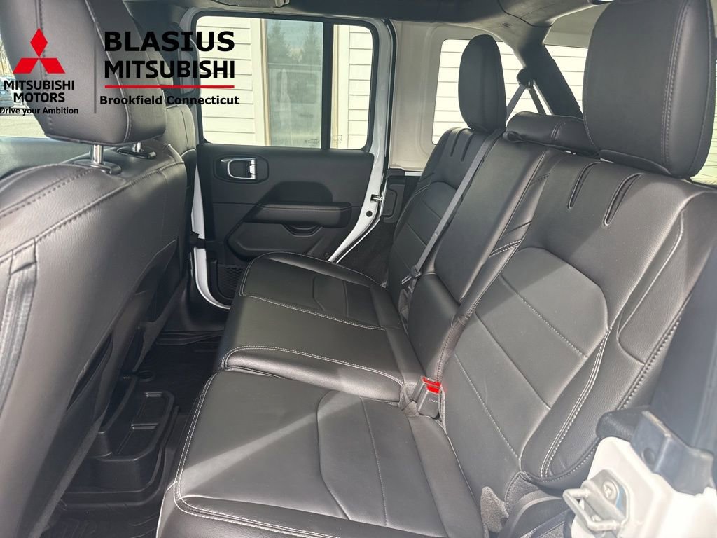 Used 2023 Jeep Wrangler Unlimited Sahara w/ Cold Weather Group image 39