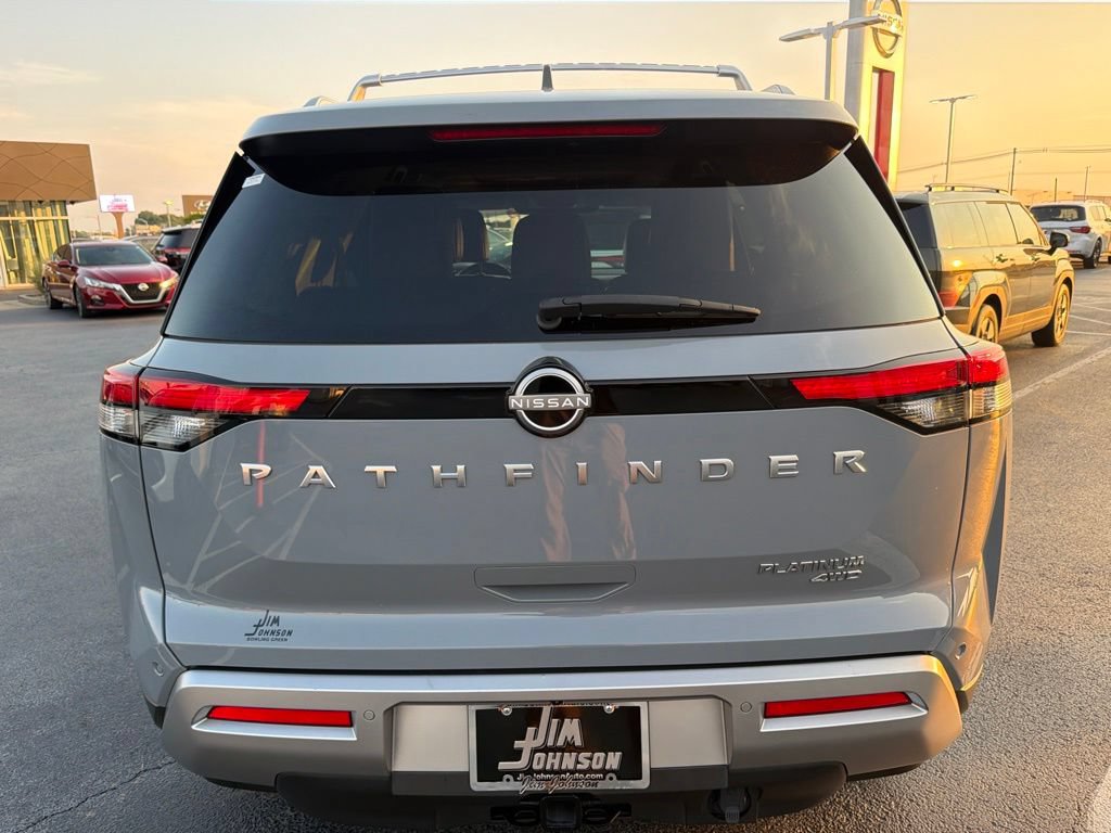 Used 2024 Nissan Pathfinder Platinum AWD/4WD image 4