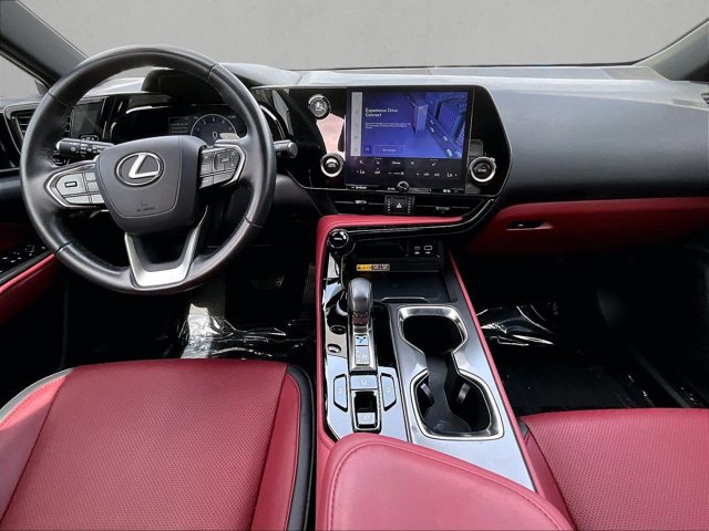 Used 2025 Lexus NX 250 FWD w/ Towing Package (2000 Lbs) image 16