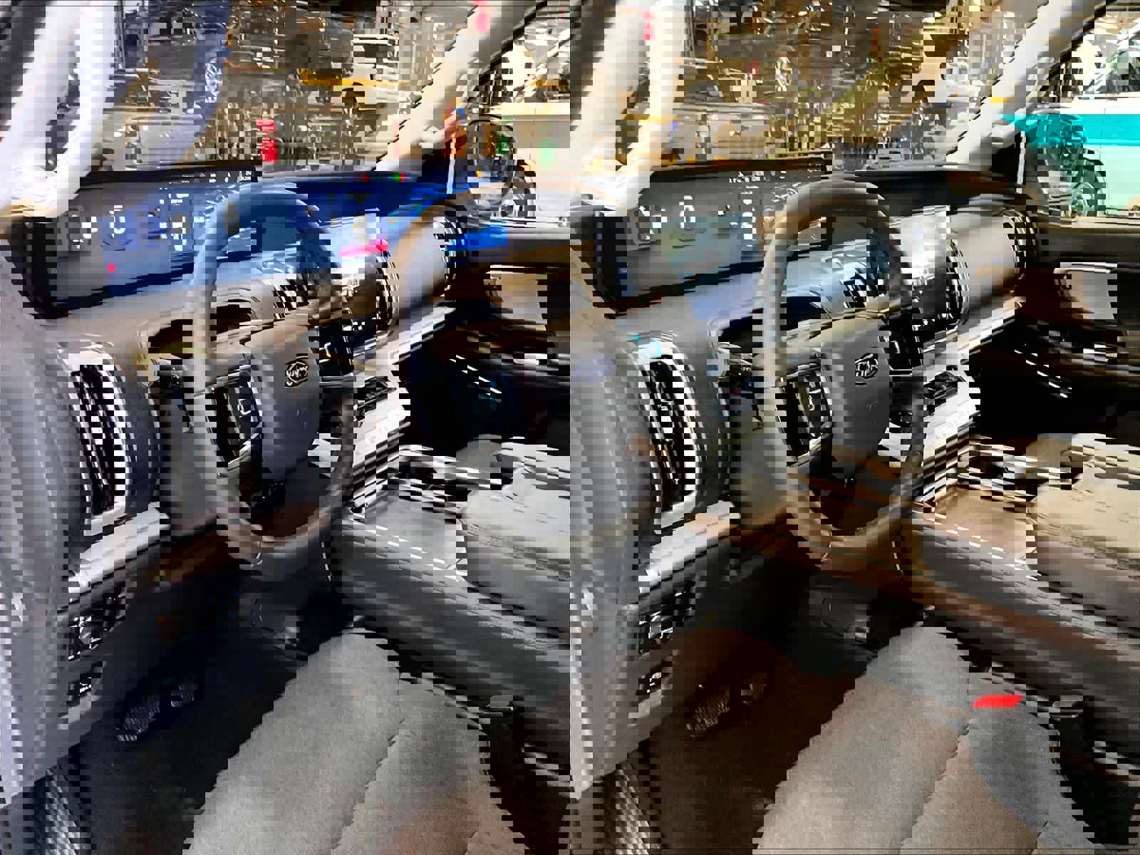 Used 2025 Ford Expedition Max Active image 8