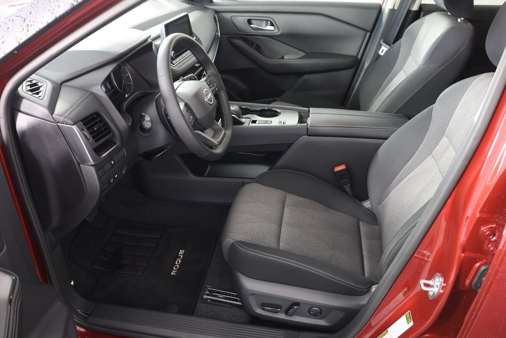 Used 2026 Nissan Rogue SV w/ Cold Weather Package FWD image 19