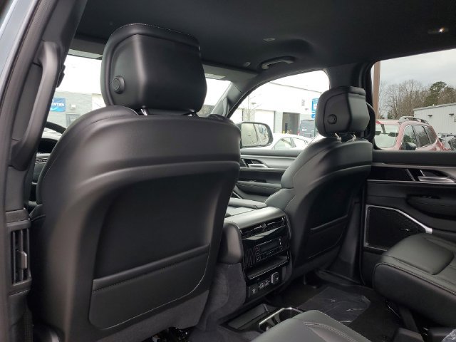 New 2026 Jeep Grand Wagoneer Limited AWD/4WD image 12